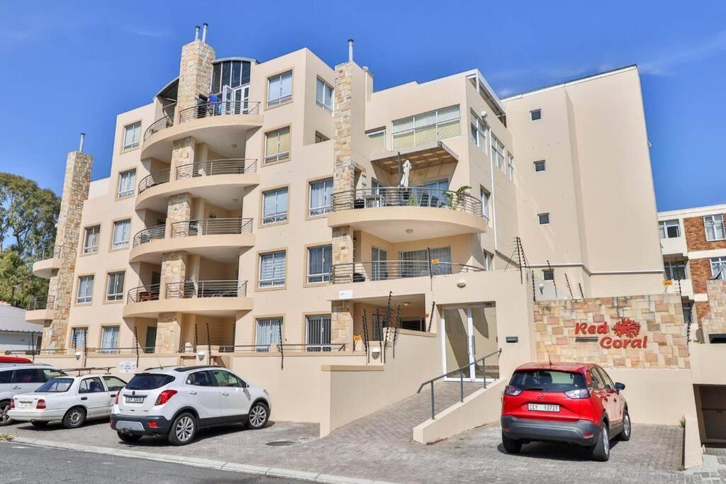Apartment Red Coral At The